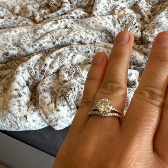 2-1/3CT.TW MOISSANITE AND LAB DIAMOND BRIDAL SET - WHITE GOLD - Picture 8 of 9